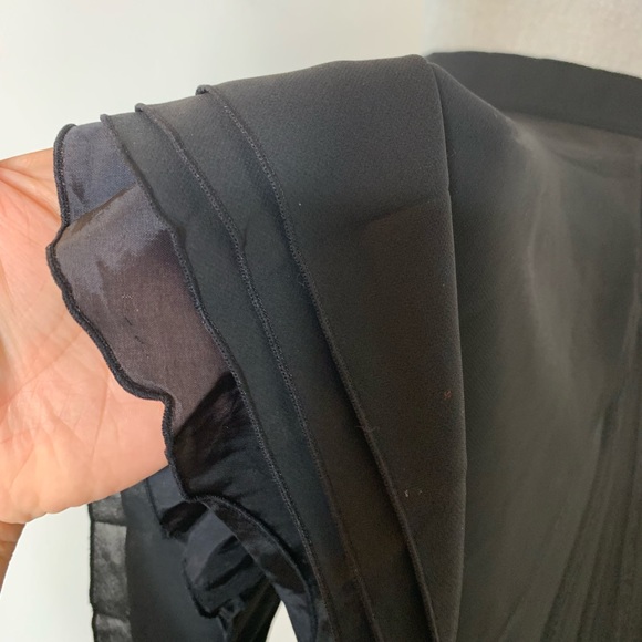 3/$15 Ropé Black Skirt - Picture 4 of 4